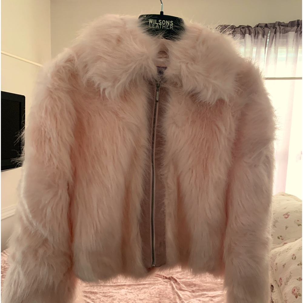 NWT Adorable and fun faux fur pink jacket!❤️